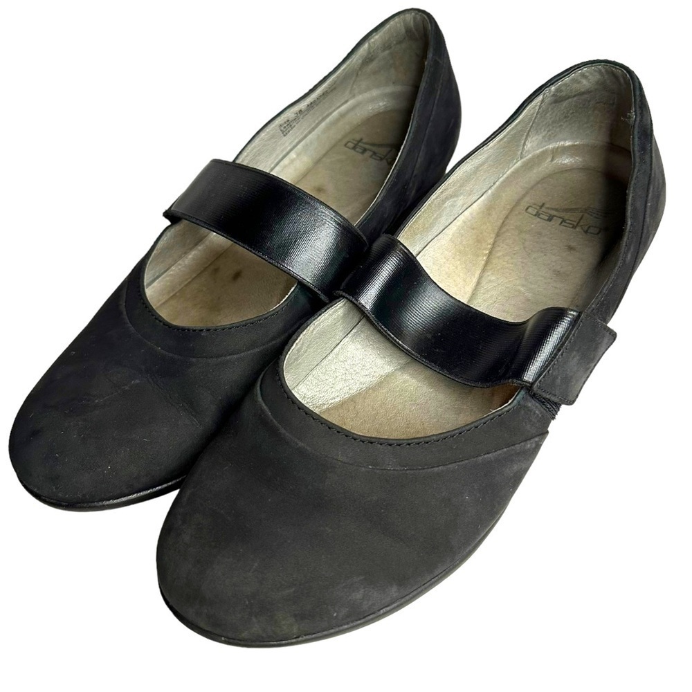 Dansko Women's Kendra Mary Jane Flat Size 7.5
